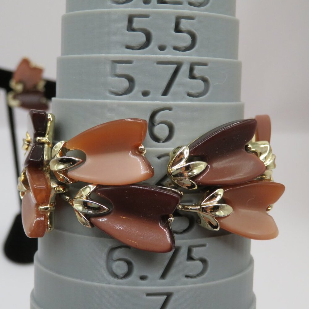 Vintage Lisner Thermoset Leaf Design Brown Gold Tone Bracelet and Earrings Set - Picture 7 of 11